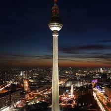 Resultado de imagen de Fernsehturm de Berlín